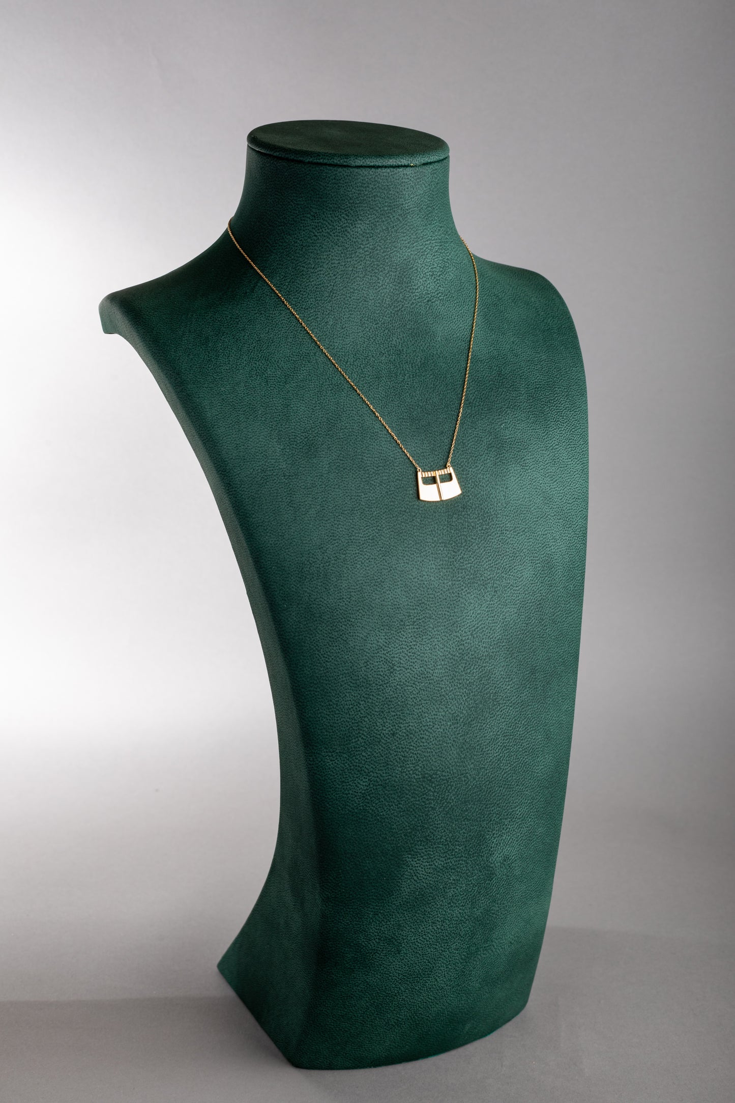 بطوله | Batoola Pendant Small