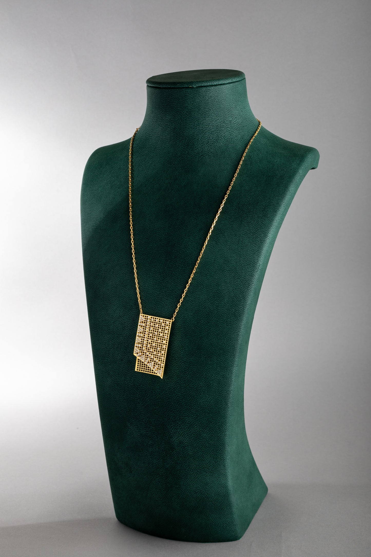 ملفع نقدة | Malffa Naqda Pendant